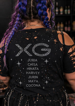 XG DIY Band Tee Idea worn by an XG fan.